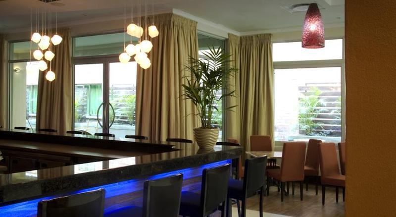 Protea Hotel By Marriott Лусака Екстериор снимка