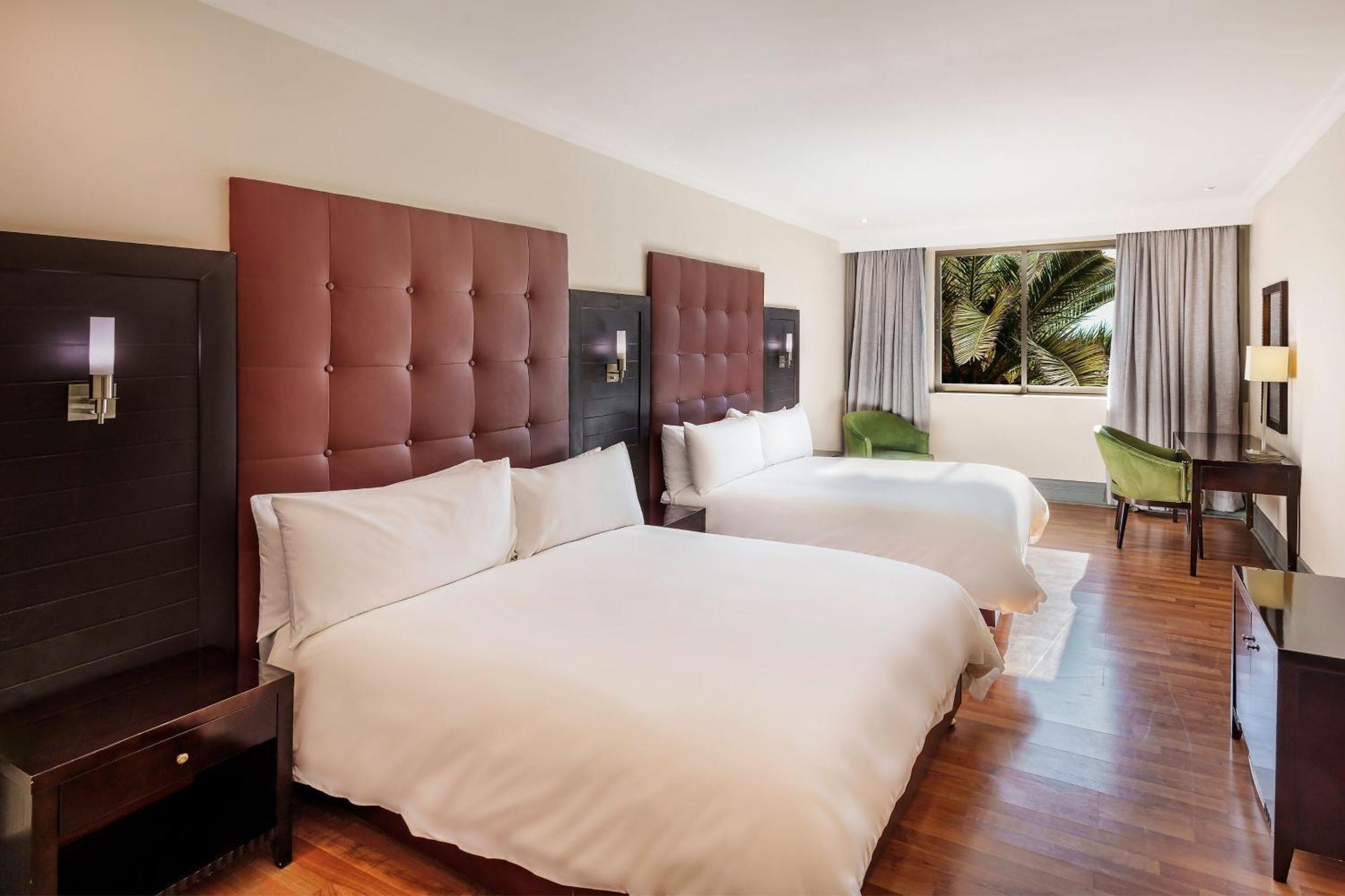 Protea Hotel By Marriott Лусака Екстериор снимка