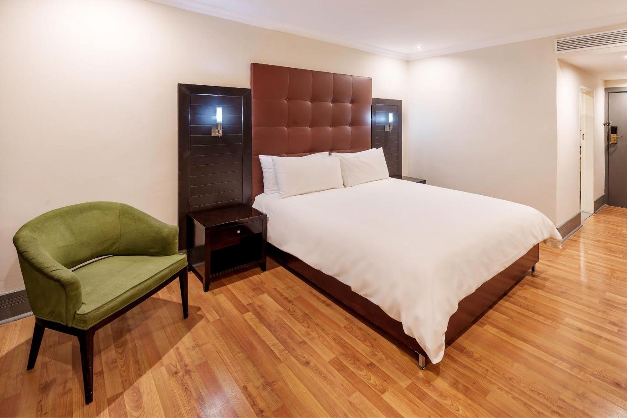 Protea Hotel By Marriott Лусака Екстериор снимка