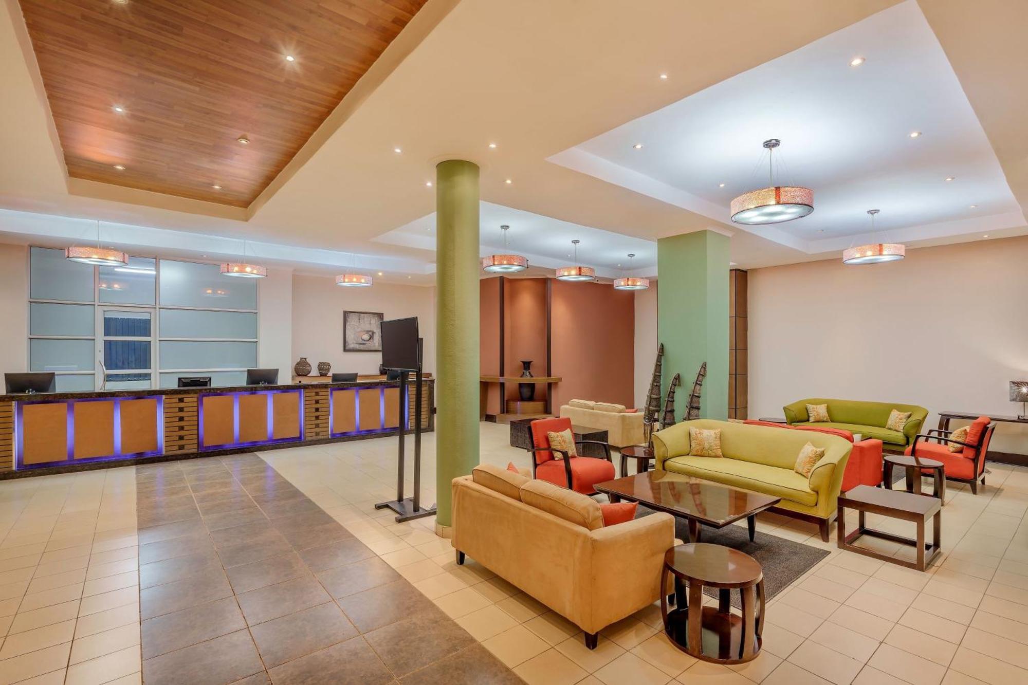 Protea Hotel By Marriott Лусака Екстериор снимка