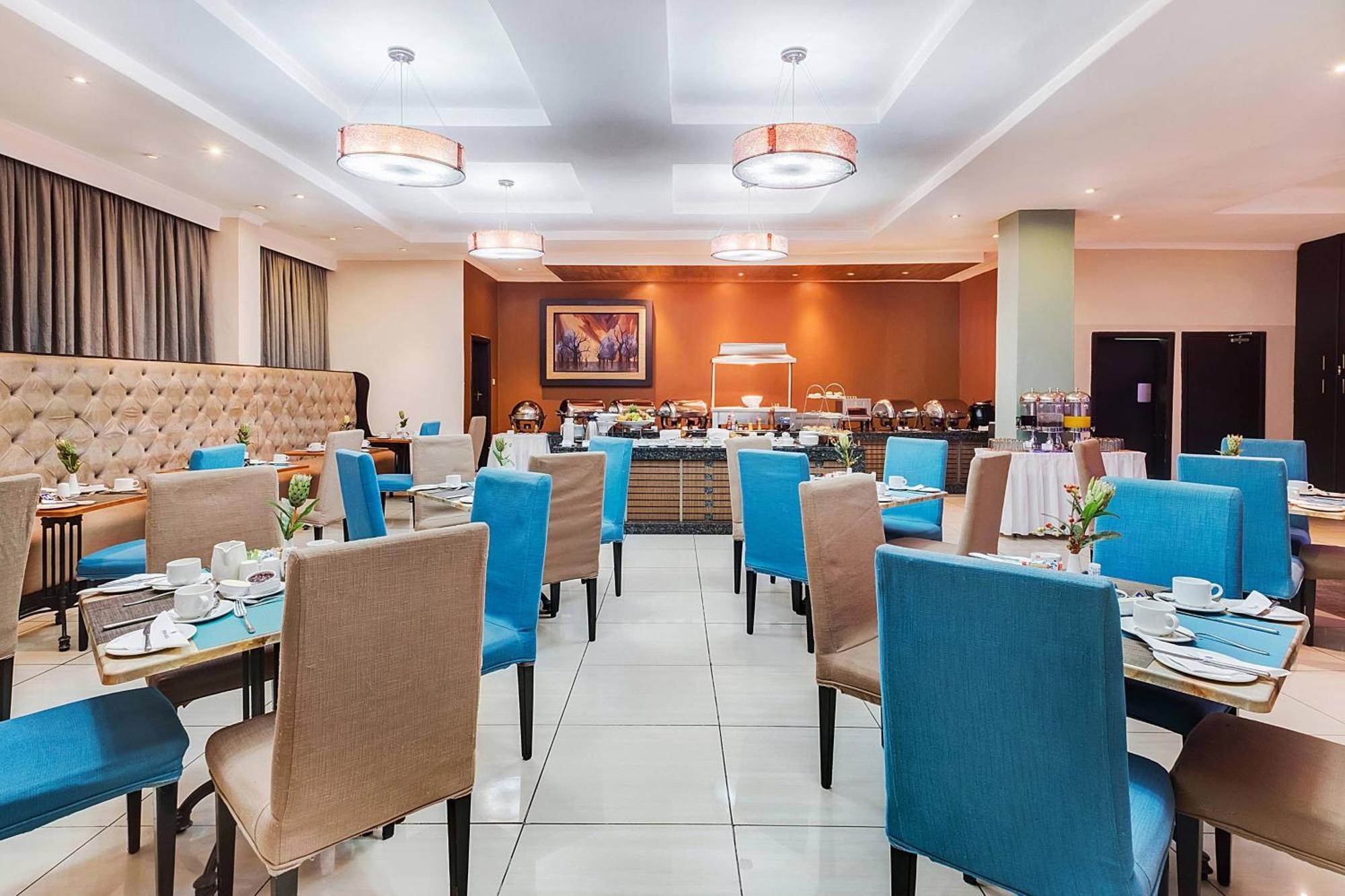 Protea Hotel By Marriott Лусака Екстериор снимка