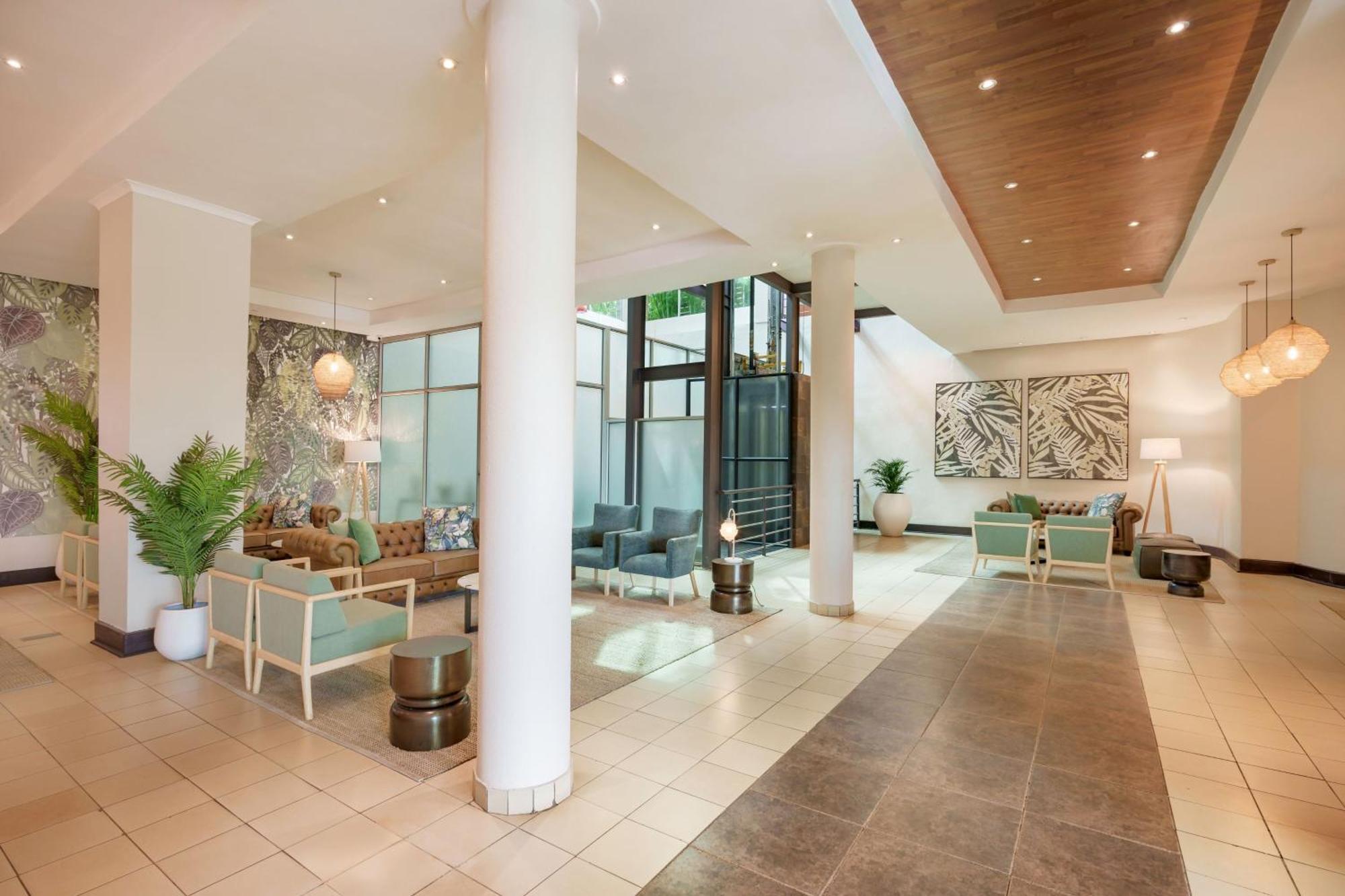 Protea Hotel By Marriott Лусака Екстериор снимка