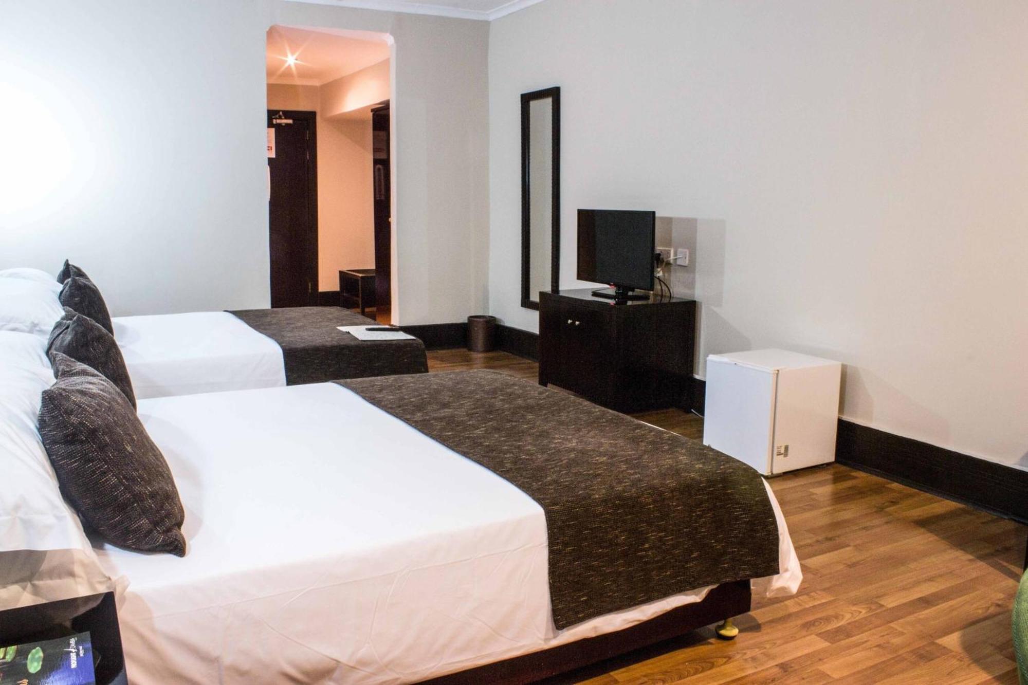 Protea Hotel By Marriott Лусака Екстериор снимка