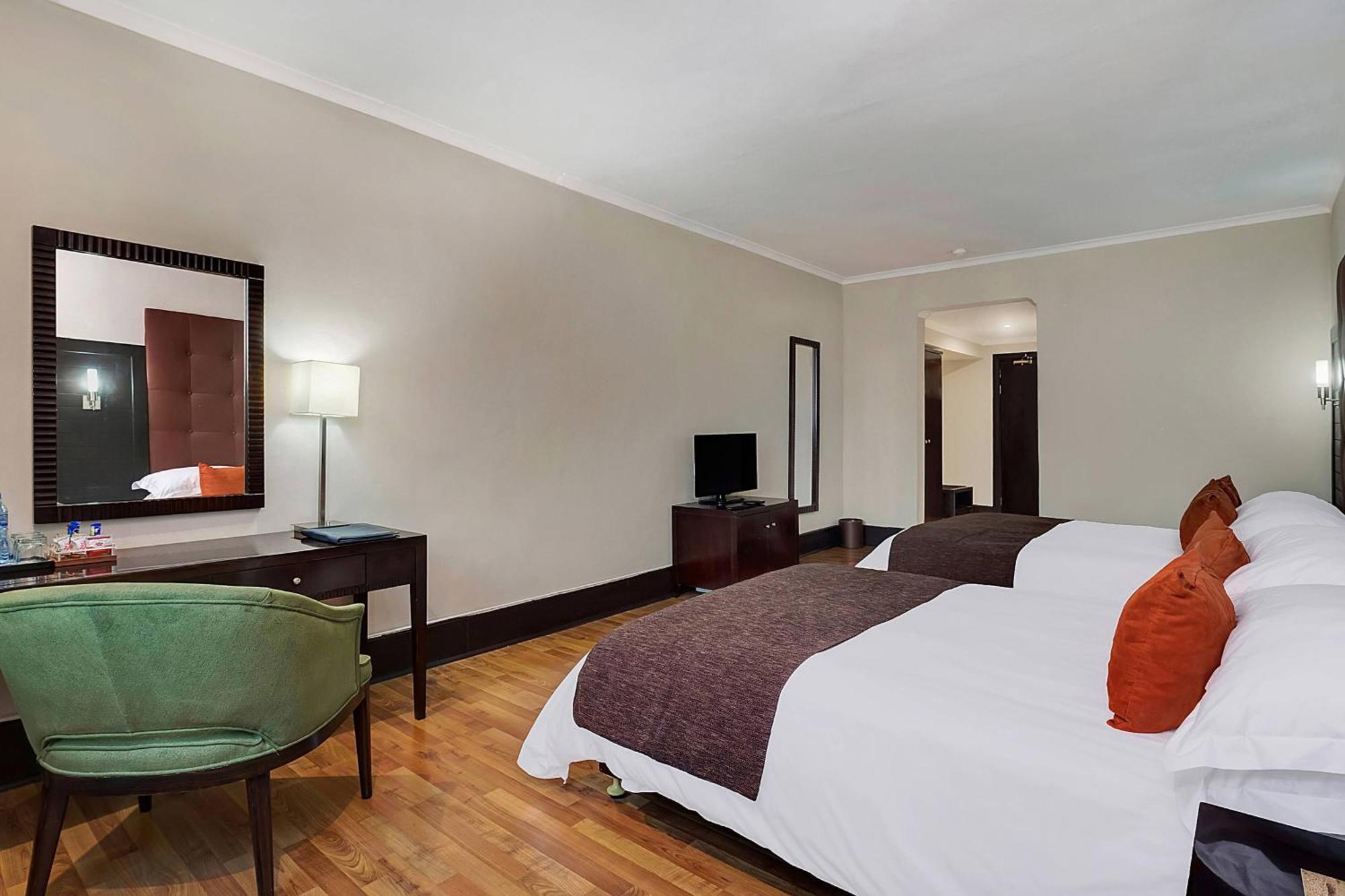 Protea Hotel By Marriott Лусака Екстериор снимка