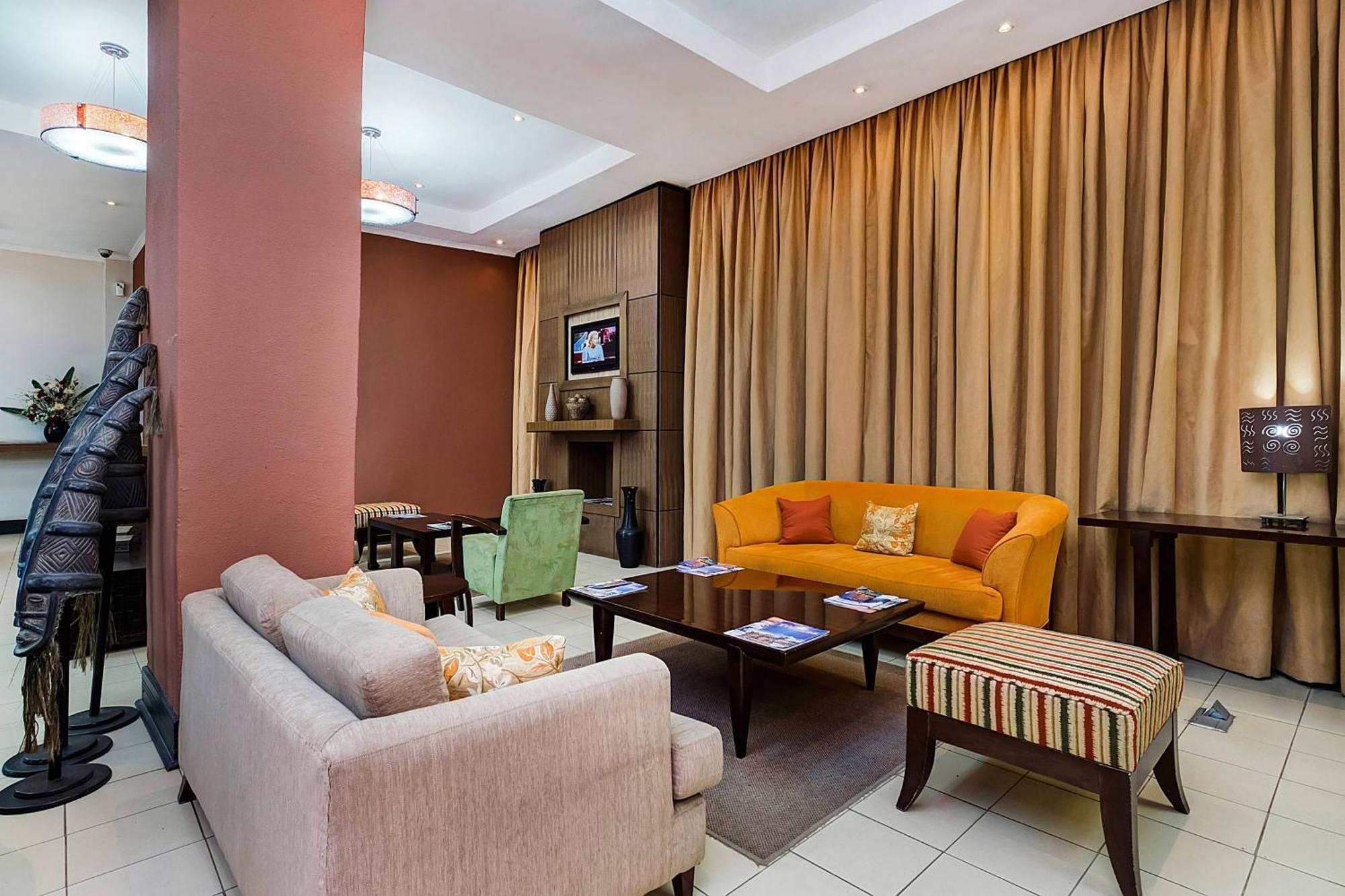 Protea Hotel By Marriott Лусака Екстериор снимка