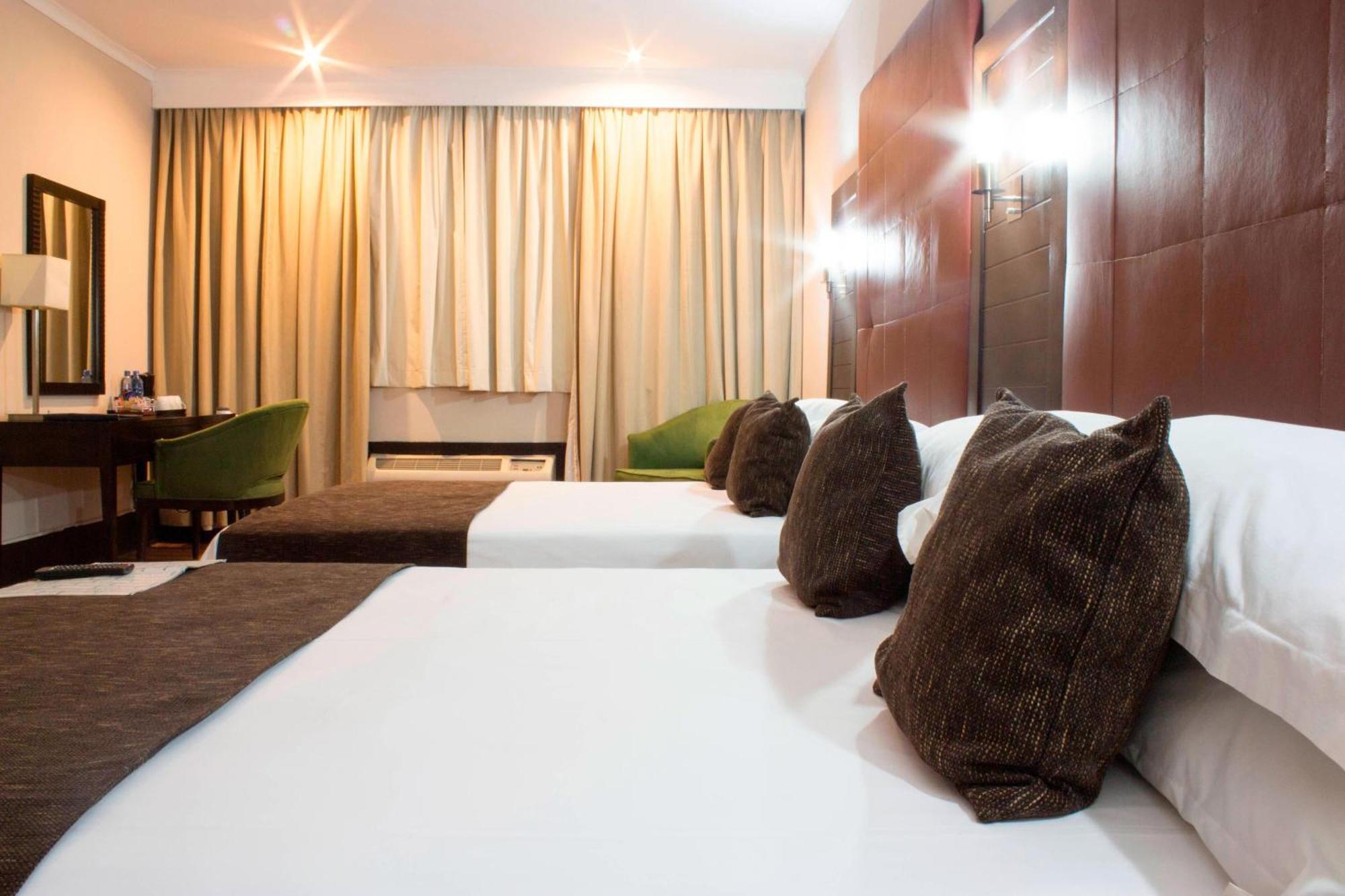 Protea Hotel By Marriott Лусака Екстериор снимка